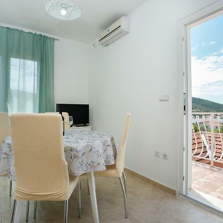 Apartman Paula 1 Apartment Vinišće Екстериор снимка
