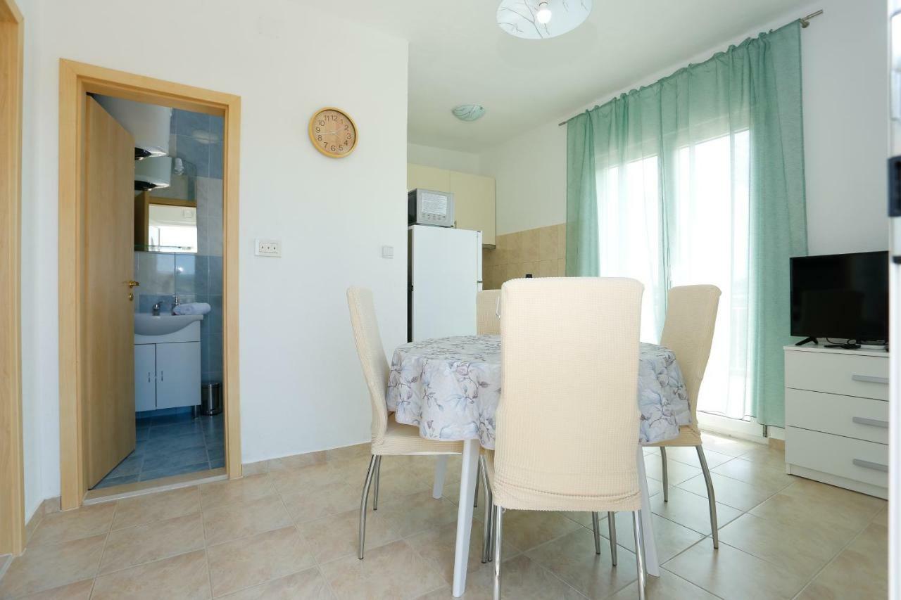 Apartman Paula 1 Apartment Vinišće Екстериор снимка