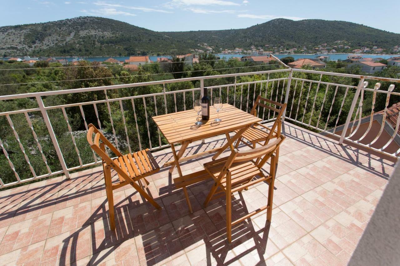 Apartman Paula 1 Apartment Vinišće Екстериор снимка